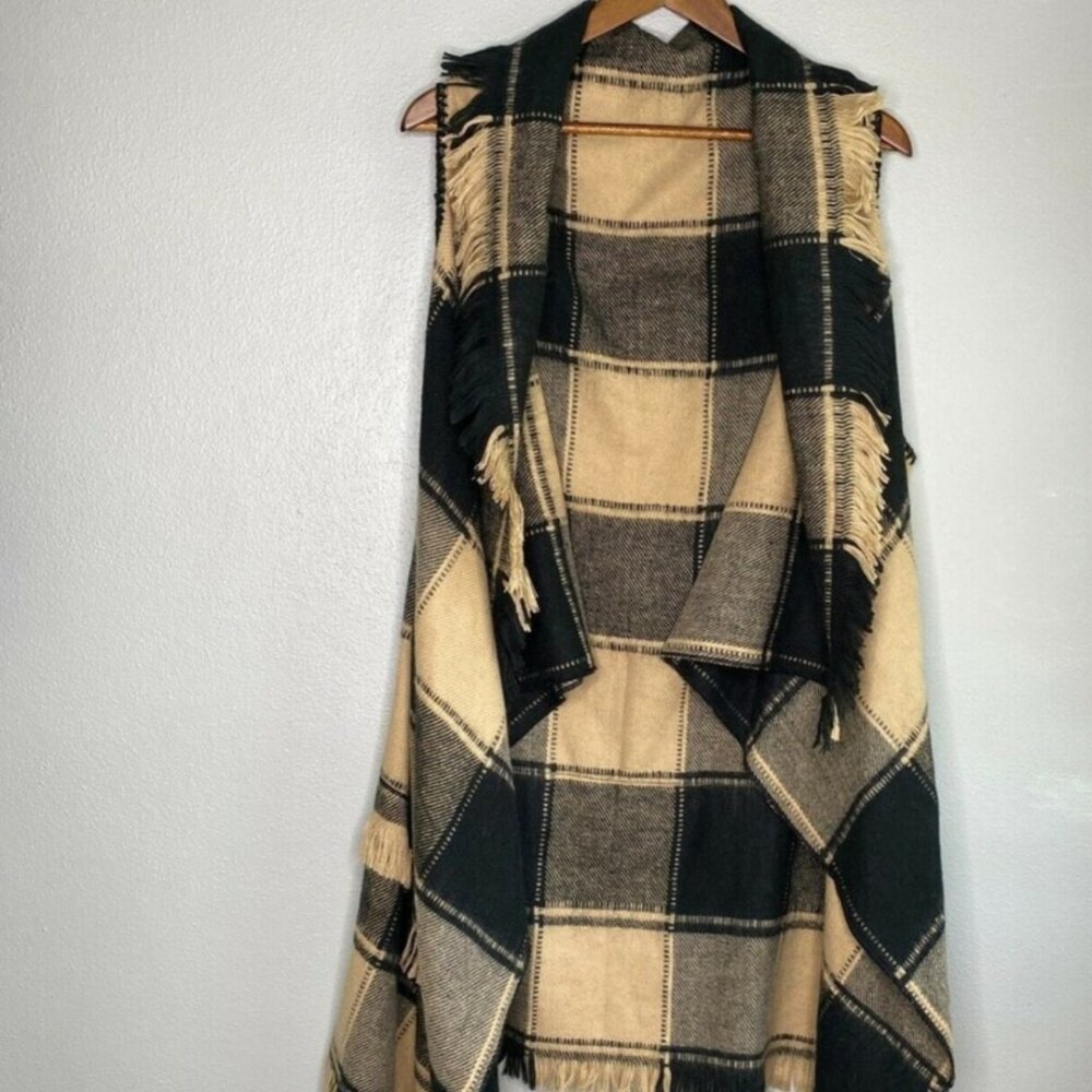 One size, sleeveless, brown hem fringe, open drape front, plaid, vest, cardigan